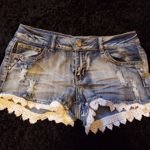 Jean shorts w/ crochet!